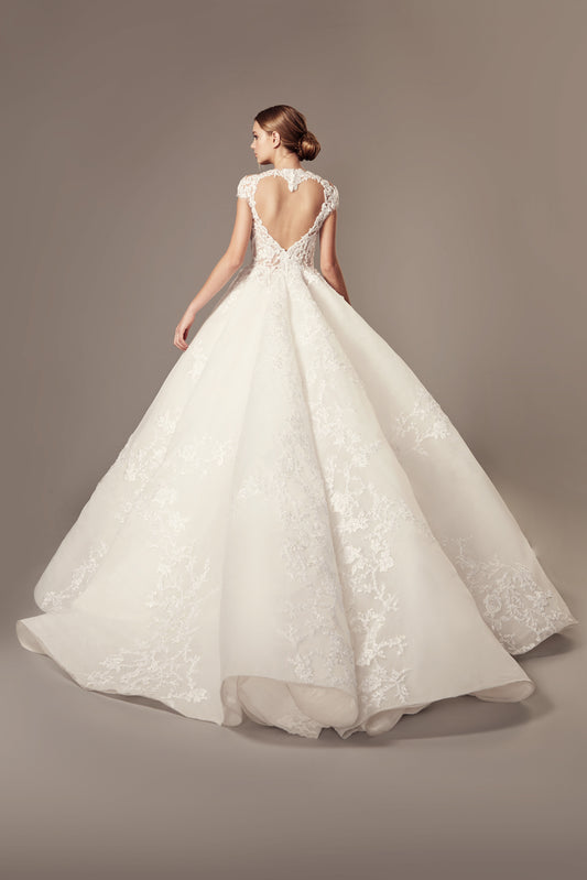 Look 15